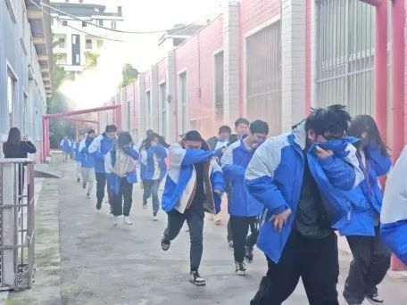 《全民消防 生命至上》消防应急疏散演练活动